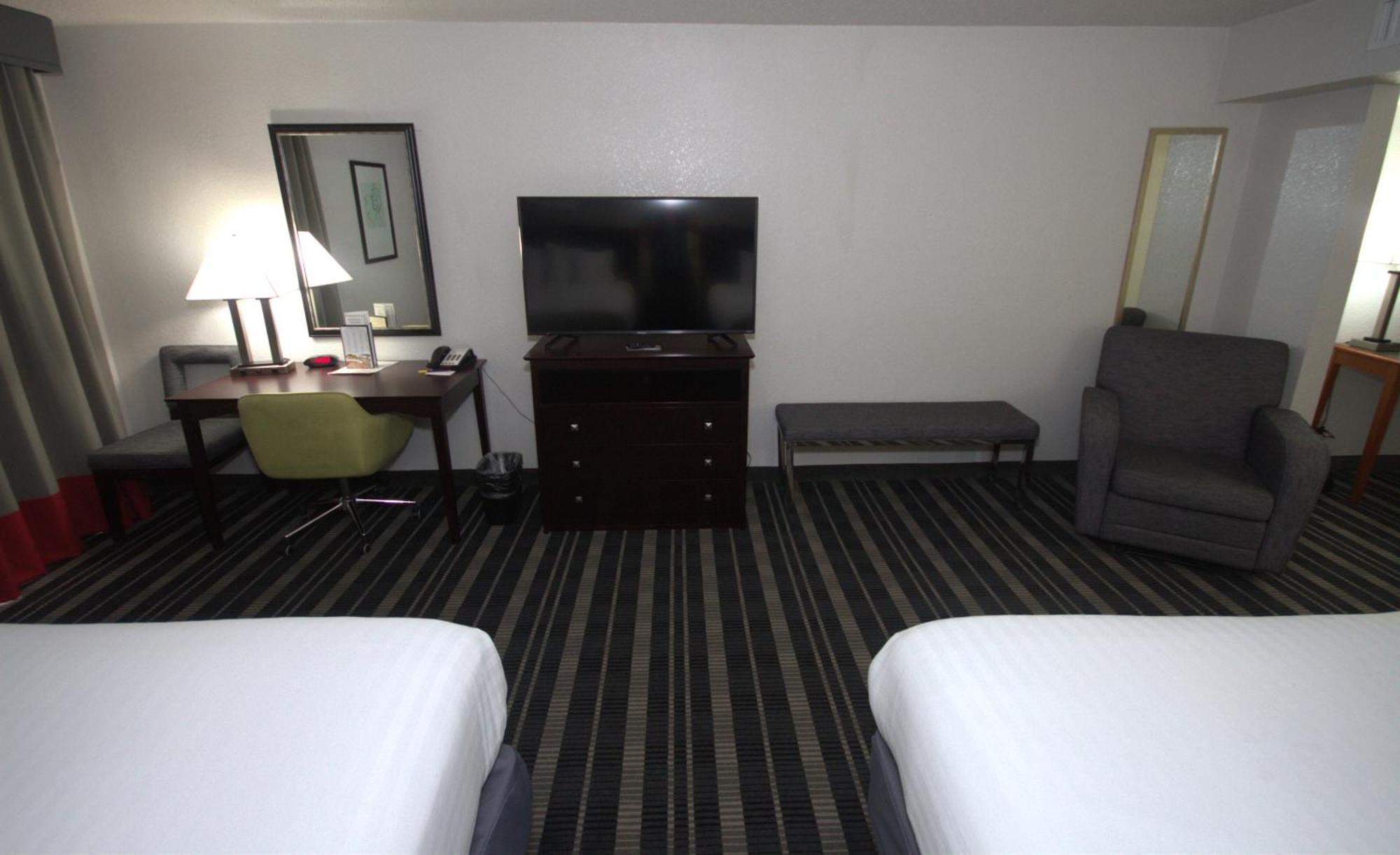 Atrium And Dfw Airport Hotel
