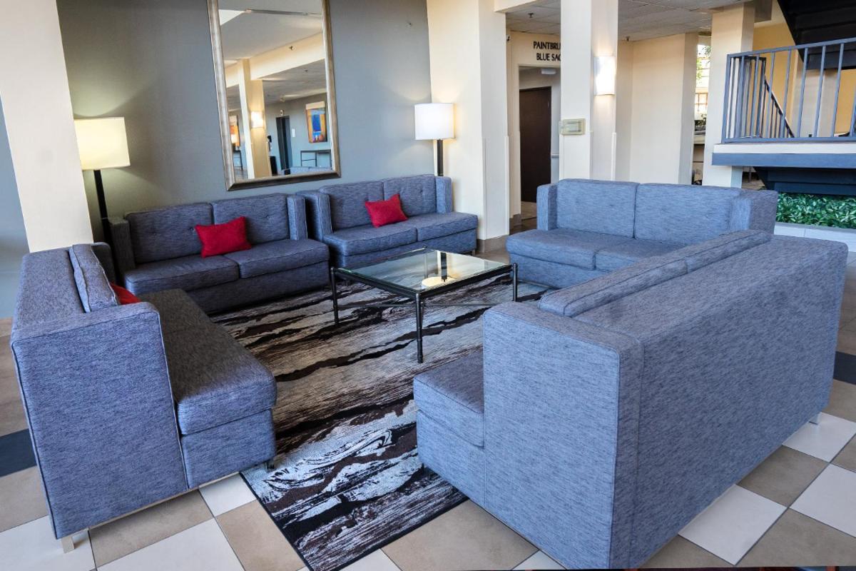 Hotel Atrium And Dfw Airport
